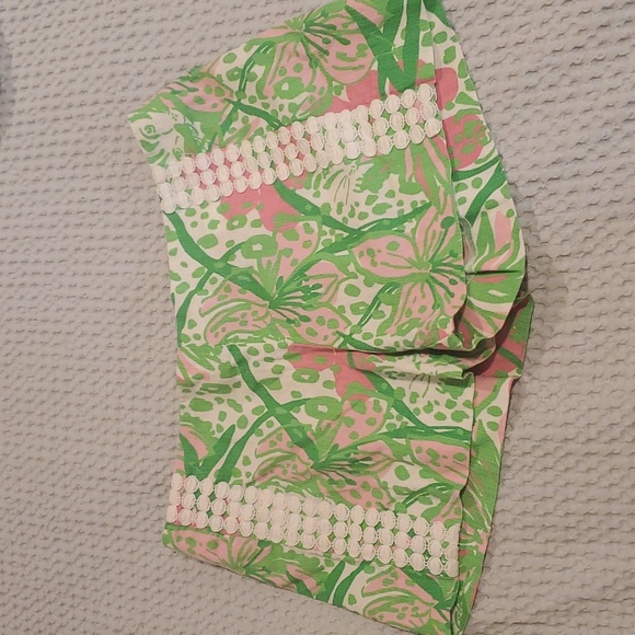 Lilly Pulitzer Pants - RARE Lilly Pulitzer Green Pink Floral Print Lace Trim Liza Shorts 701242 Size 0